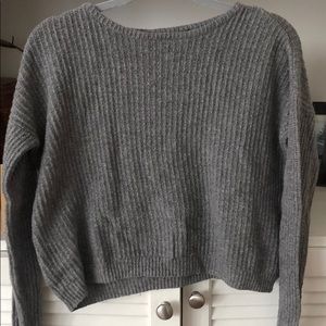 Tillys gray sweater